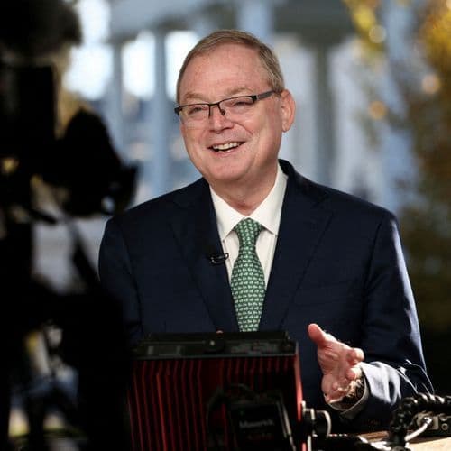 Hassett Emphasizes Fed Independence, Denies Relationship with President Influenced Selection