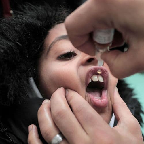 In Cuba 64 Polio Vaccination Campaign Continues