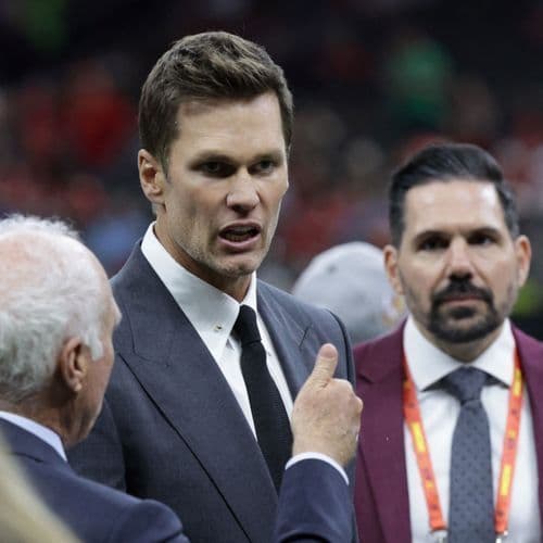 ‘A Deal I Couldn’t Pass up’: Teacher Sells LeBron Rookie Card to Tom Brady for $250K After Finishing Third at Fanatics Games