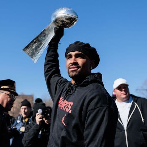 Patrick Mahomes, Jalen Hurts to Make NFL History During Super Bowl LVII